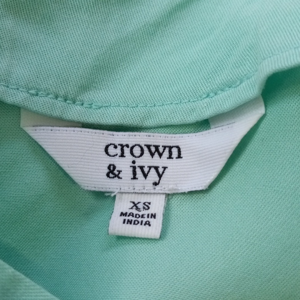 Crown and Ivy Mint Blue-Green Babydoll Pleated Bell Sleeve Blouse - Picture 8 of 13
